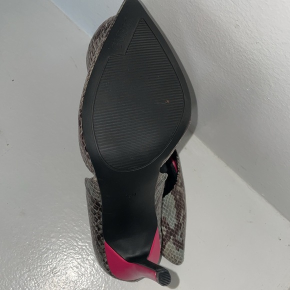 Pointed Toe Heel - Snake Skin - Picture 3 of 5